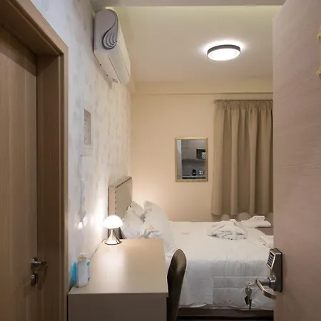 Rob Venture Suites At The Central Of Athens City Exterior photo