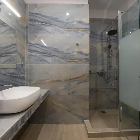 Rob Venture Suites At The Central Of Athens City Exterior photo