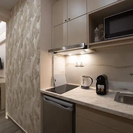 Rob Venture Suites At The Central Of Athens City Room photo